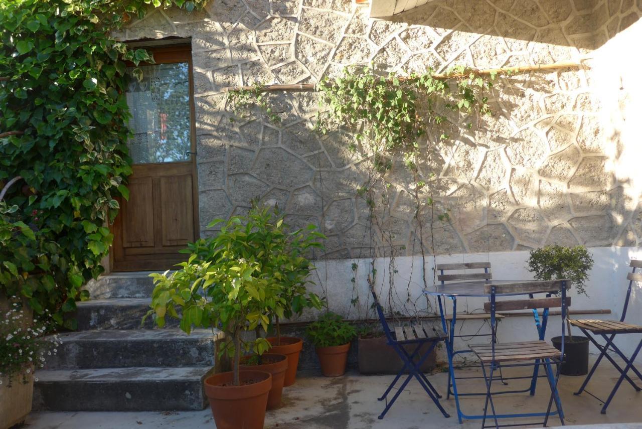 Bed and Breakfast La Colline Bleue Banne Exterior foto